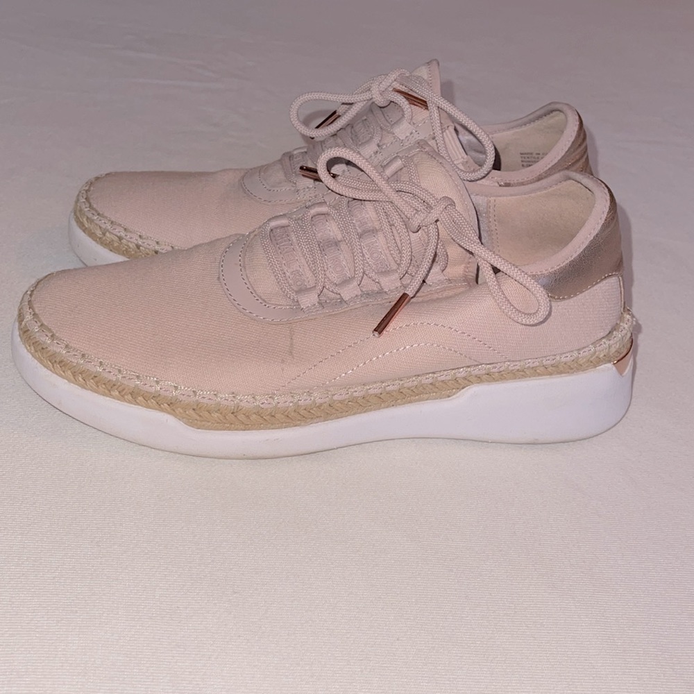 Super cute Dusty pink Michael Kors canvas and rose gold detailed sneaker